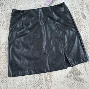 Elegant Black Leather Skirt